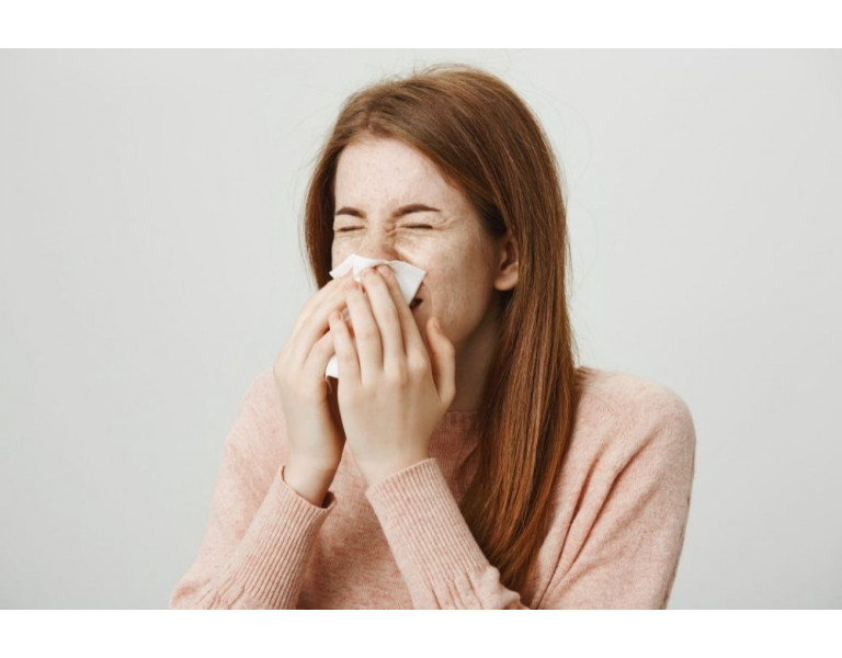 Cómo combatir la alergia de forma natural con suplementos